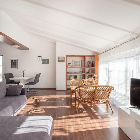 Haus Mirela Apartment Liznjan Luaran gambar