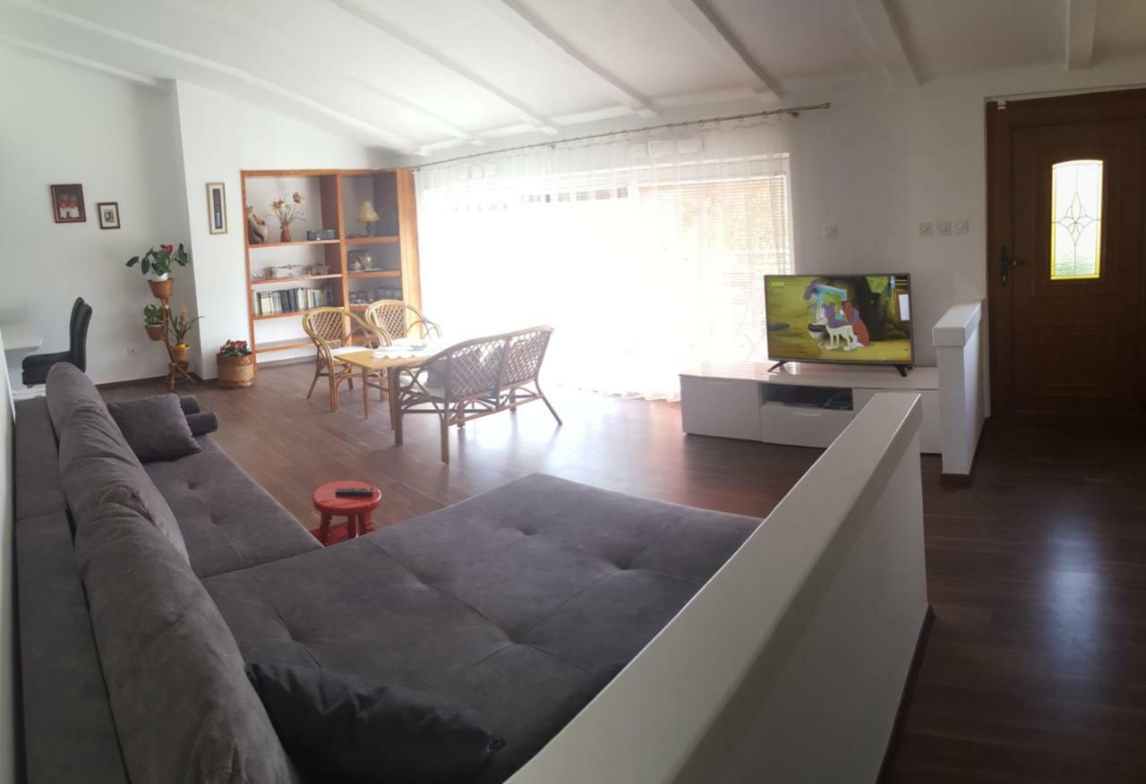Haus Mirela Apartment Liznjan Luaran gambar